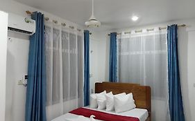 Valley Breeze Hotel